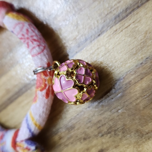 Necoichi Chirimen Cat Collar with Clover Bell pink Kimono Fabric Japanese NWOT $ - Picture 3 of 5